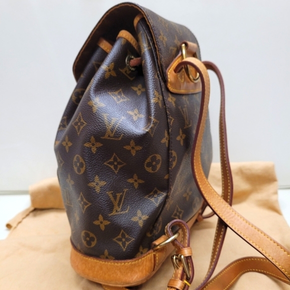 💎Authentic Louis Vuitton MM Montsouris Backpack - Picture 4 of 16